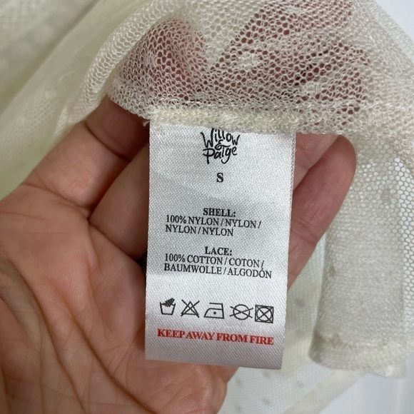 Willow & Paige Lace Peasant Blouse - 895 - Picture 9 of 9